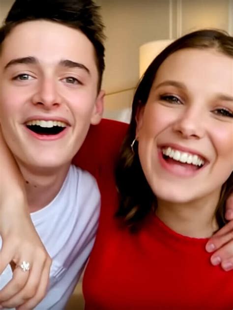 is noah schnapp single|Millie Bobby Brown and Noah Schnapp Say Theyll。